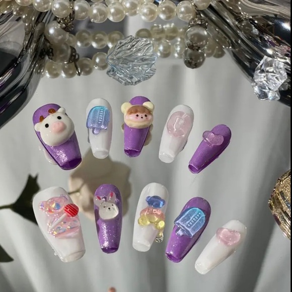 Handmade Charm Press-On Nails cute charms, purple & white (Free Glue included!) - Picture 2 of 5